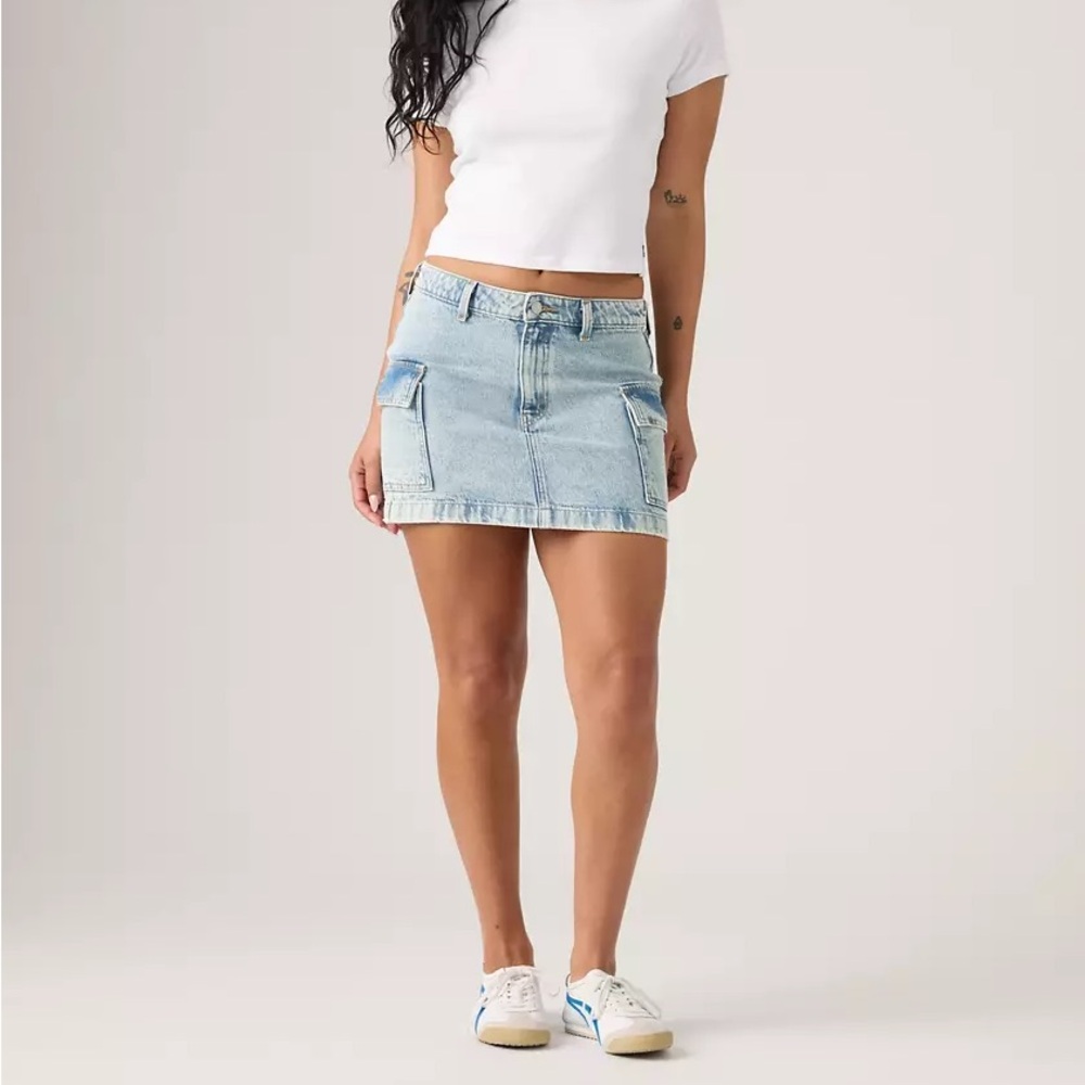 Levi 94’ Cargo Skirt size 28